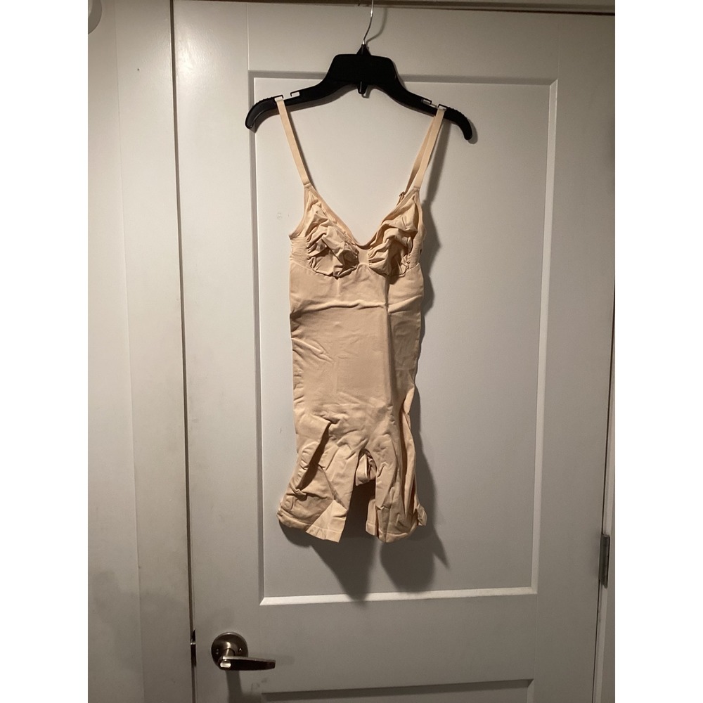 SKIMS Seamless Sculpt Mid Thigh Bodysuit Sand Beige Size 2X BD-MIDT-3372